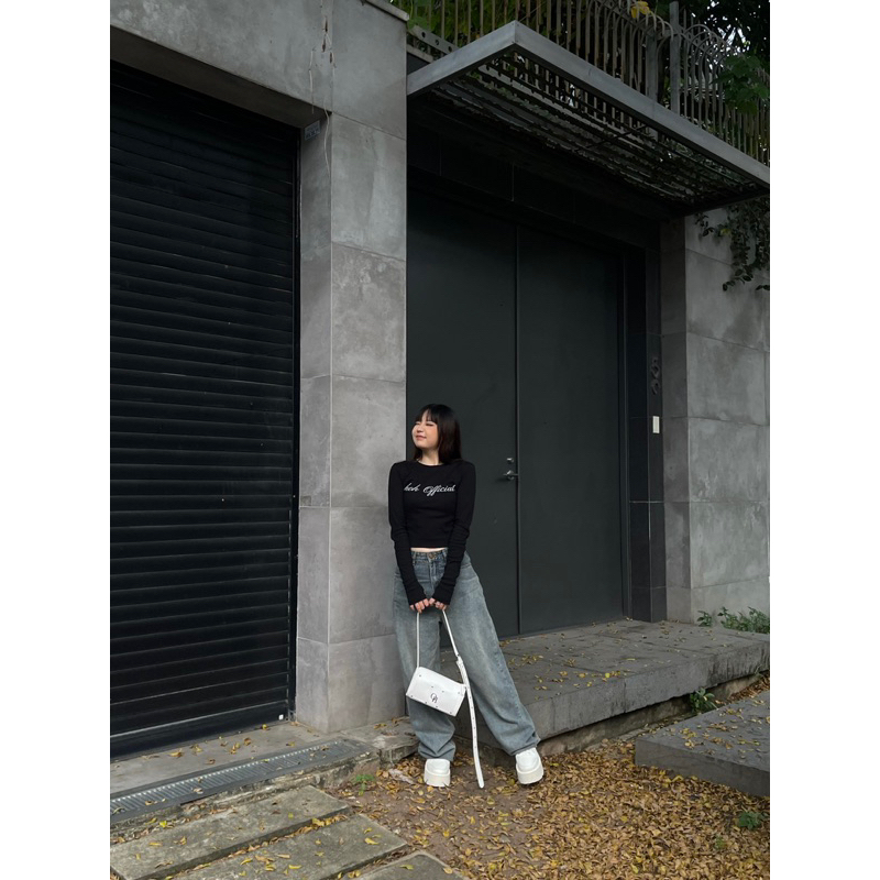 Áo tay dài in chữ OHOH