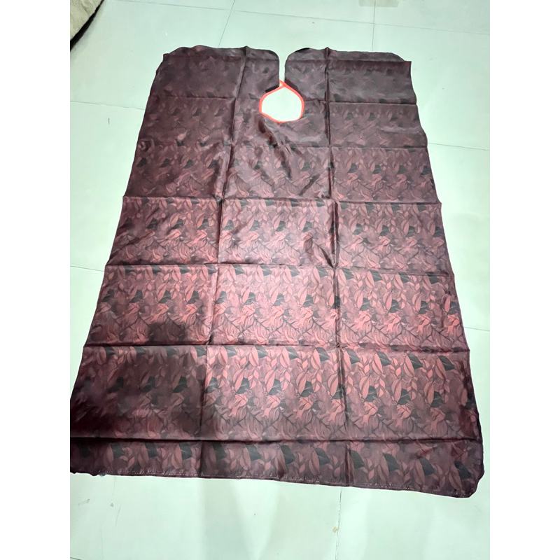 Áo choàng cắt tóc Chất liệu vải bình thường 🍟 màu đen trơn mềm, bền đẹp  chuyên dụng cho salon