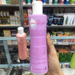 Dung Dịch Vệ Sinh Phụ Nữ Lactacyd - 250ml