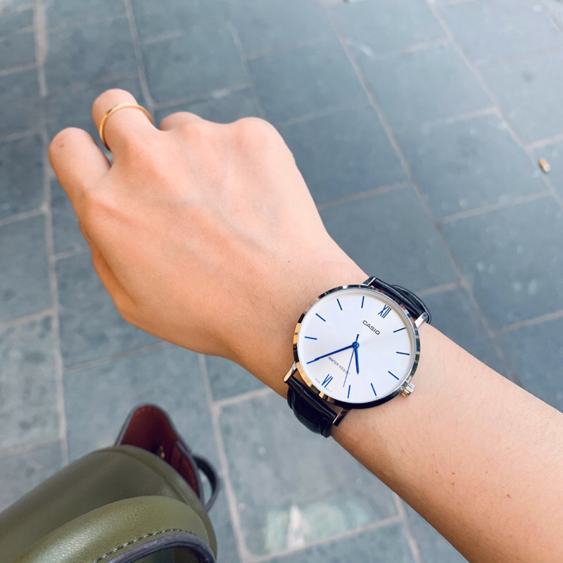 Đồng hồ đôi nam nữ dây da Casio MTP-VT01L