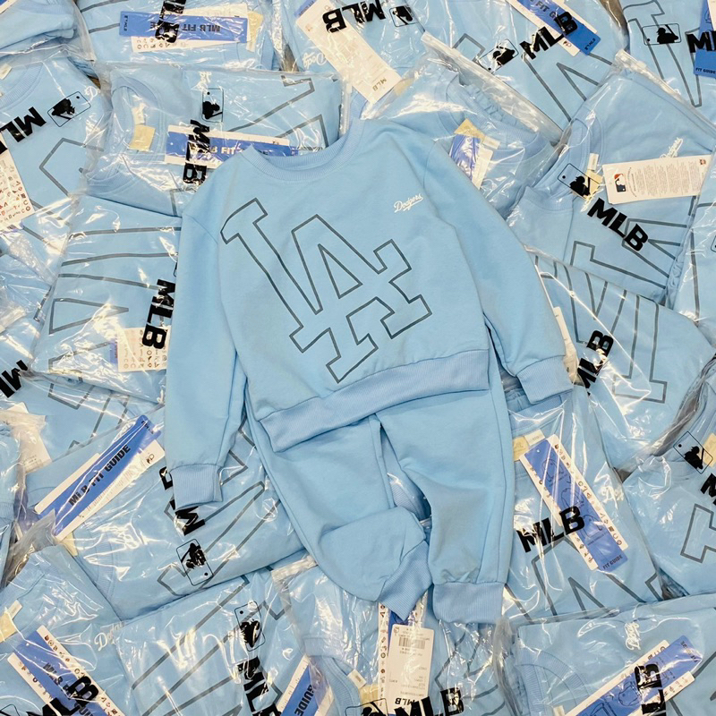 Bộ nỉ da cá in logo LA M.lb cho bé trai màu xanh size từ 12-35 cân