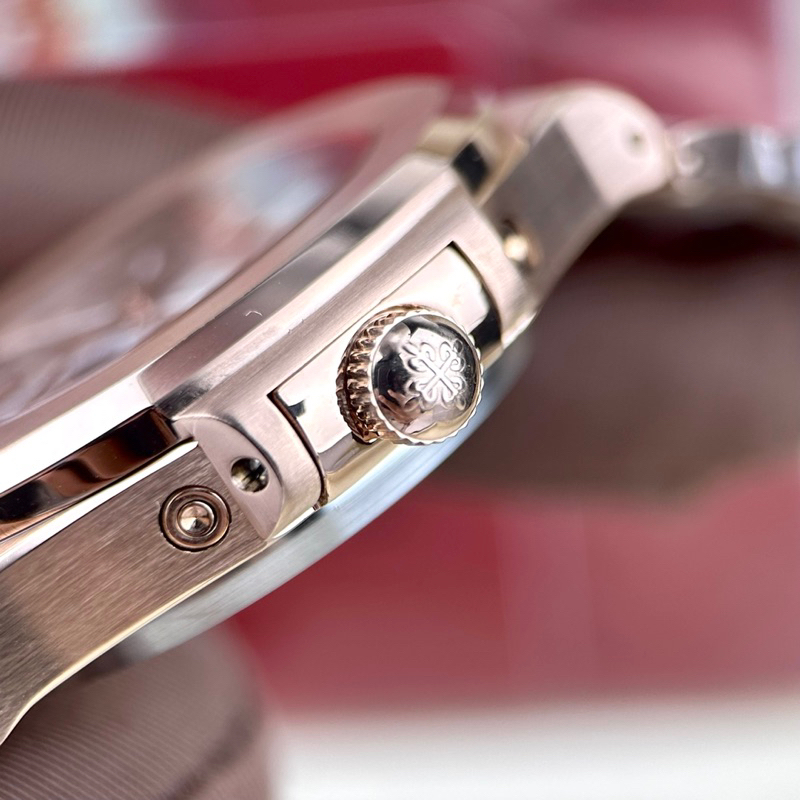Đồng hồ nam Patek philipe Nautilus 5726 mặt vuông siz 40mm vàng rose