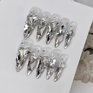 Nailbox Đính Đá Sang Chảnh