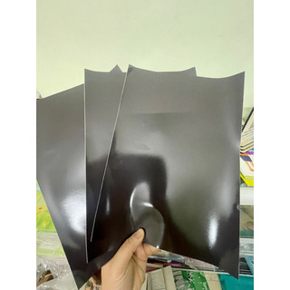 Nam châm lá khổ A4 có sẵn keo dính 2 mặt