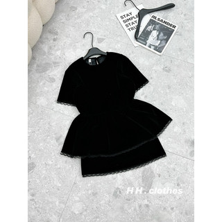 Set nhung peplum viền ren