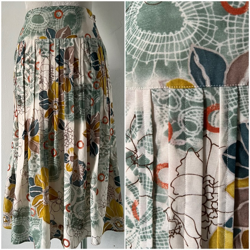 H2421 chân váy Nhật