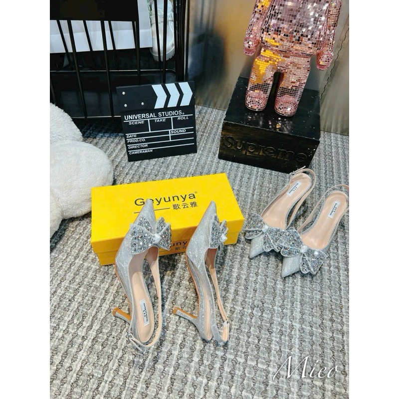 Giày cao gót nơ đá mũi nhọn cao 7 phân siêu sang chảnh