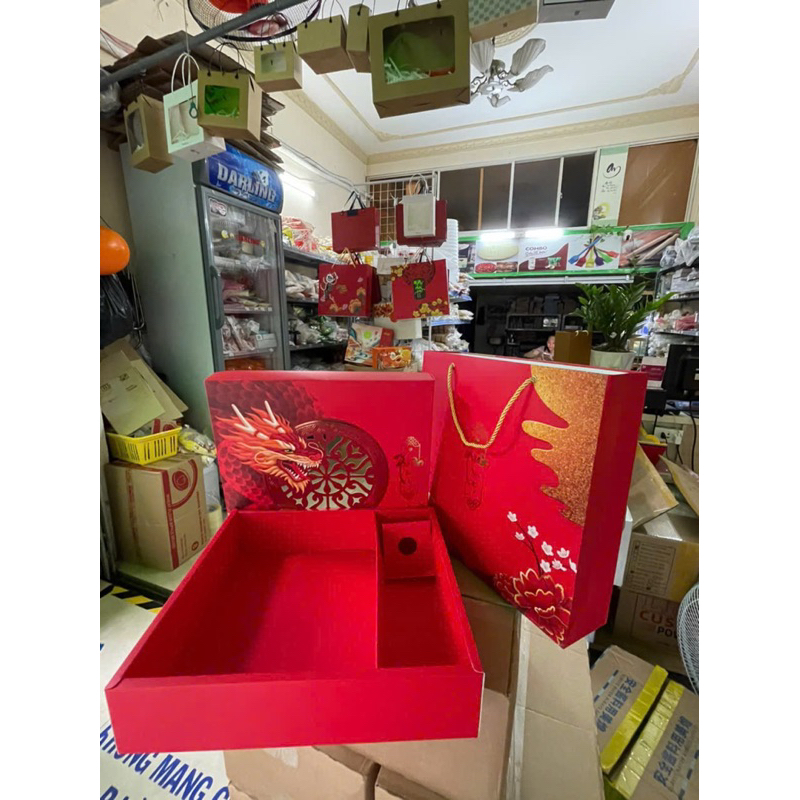 HỘP QUÀ TẾT RỒNG ĐỎ - KÈM TÚI XÁCH