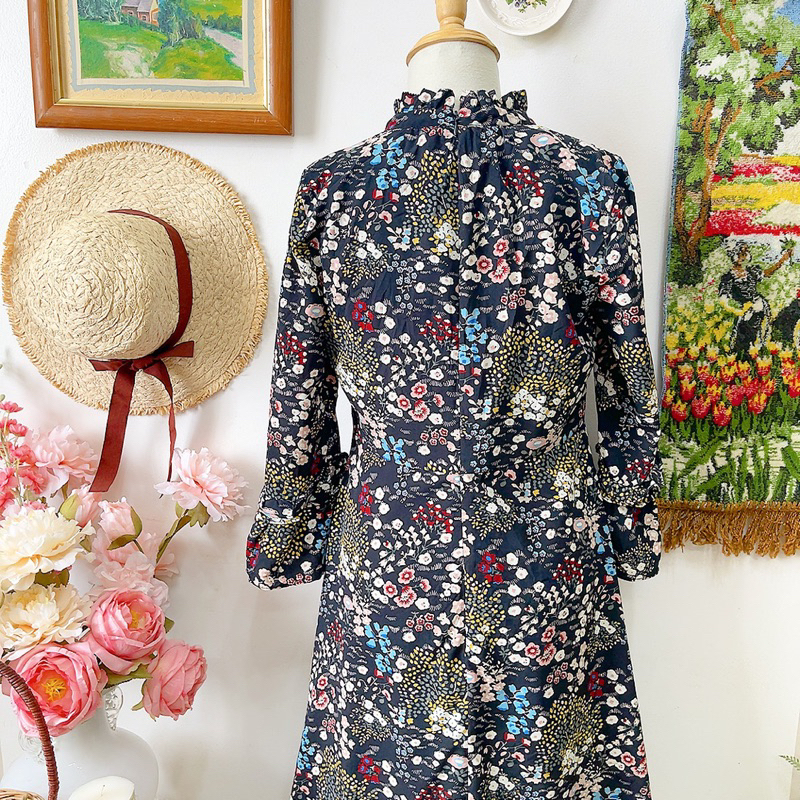 Đầm midi hoa nhí tay lỡ Hàn