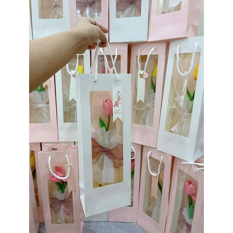 Túi giấy mặt kính đựng hoa,quà,túi giấy kraff