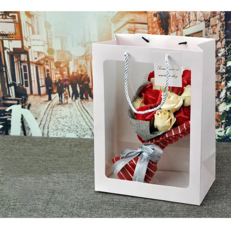 Túi giấy mặt kính đựng hoa,quà,túi giấy kraff