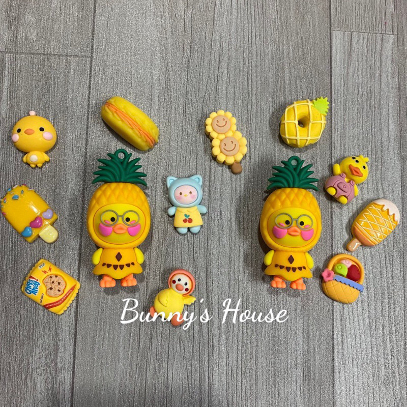 SET CHARM GÀ DỨA TRANG TRÍ DÉP SỤC