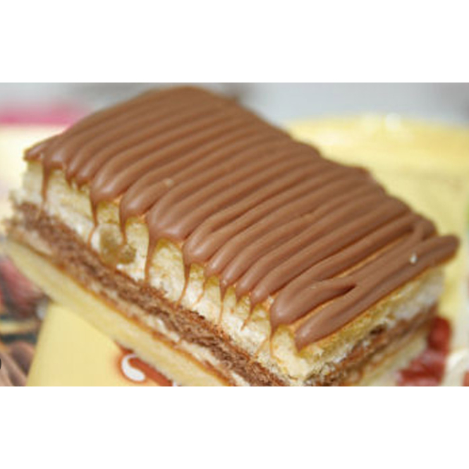 Bánh Bông Lan Nhân Kem Hạt Dẻ Maron Blanche Bourbon Nội Địa Nhật