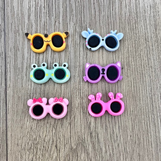 Charm gắn dép, sticker gắn dép mắt kính nút gắn dép sục, dép crocs