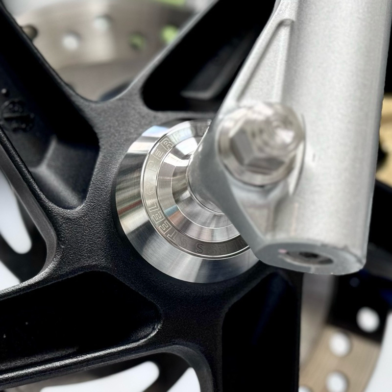 CHỤP CANH BÁNH BÊN CÓC KM FULED INOX 304 CNC