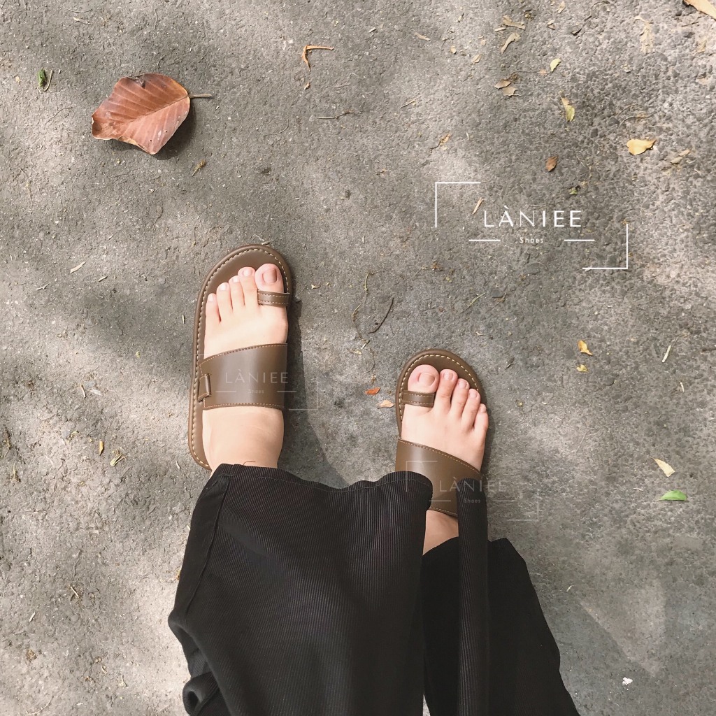Dép nữ Làniee - Dép xỏ ngón quai bản cutout 2 màu NÂU LẠNH/ ĐEN sáng chân - LND04
