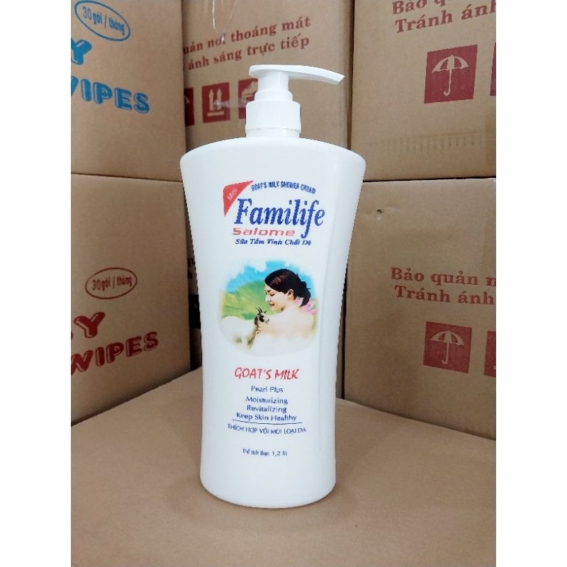 Sữa Tắm Trắng Da Tinh Chất Dê Familife 1.2L