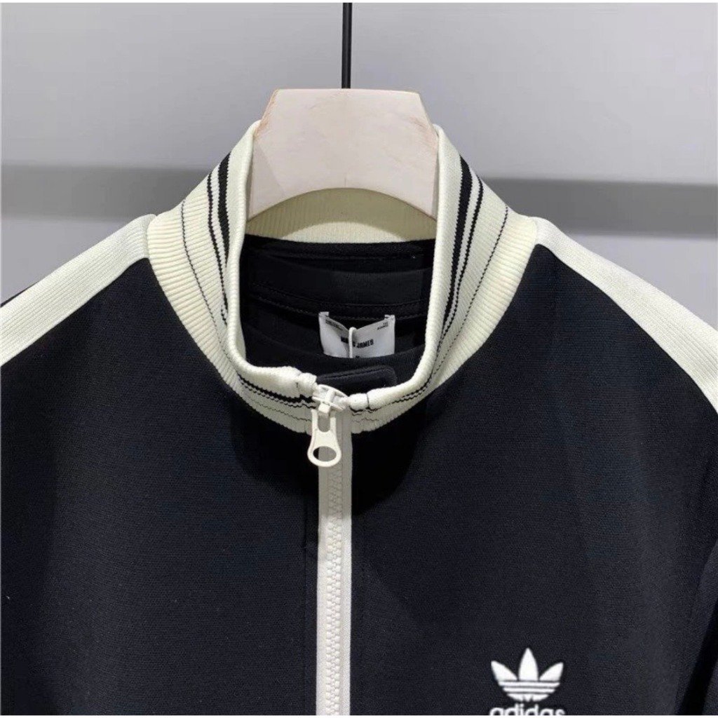 Áo khoác  Thể Thao  nam nữ in logo  .Áo bomber nam nữ lá Đát sọc to bo kẻ mẫu mới 2023