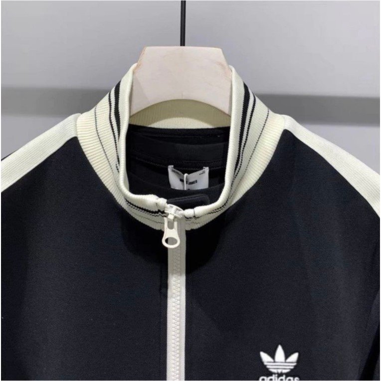 Áo khoác  Thể Thao  nam nữ in logo  .Áo bomber nam nữ lá Đát sọc to bo kẻ mẫu mới 2023