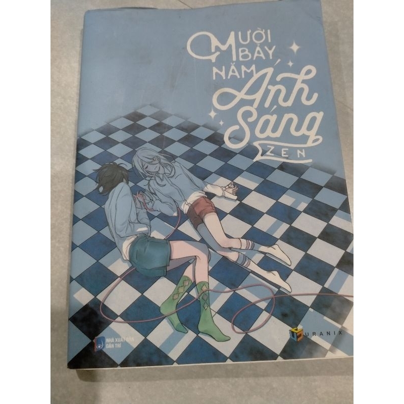 Mười Bảy Năm Ánh Sáng