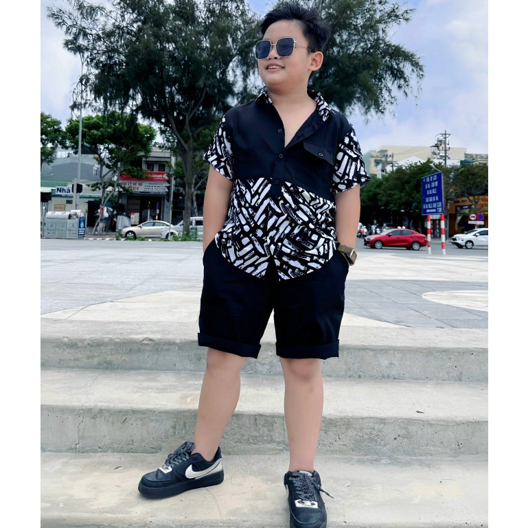 Áo sơ mi đen phối họa tiết đẹp lạ ngắn tay vải mềm thấm hút mồ hôi cho bé đi học đi chơi đi tiệc size nhí đại