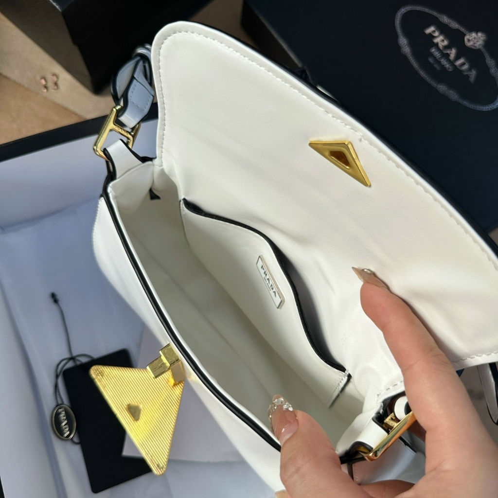 Túi xách nữ, túi P kẹp nách da bóng tag vàng size 23 full box - Lucky9store