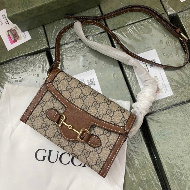 Túi xách nữ, túi họa tiết lót da lộn size 20 full box nguyên seal - Zeni.store