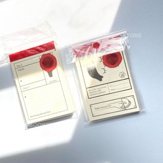 Tập 50 tờ giấy ghi chú gáy đỏ với họa tiết cổ điển độc đáo sáng tạo phong cách Retro