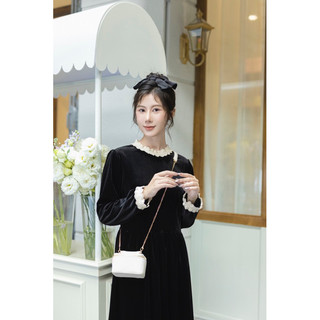 Váy nhung dáng babydoll phối cổ viền ren, phom suông dễ mặc