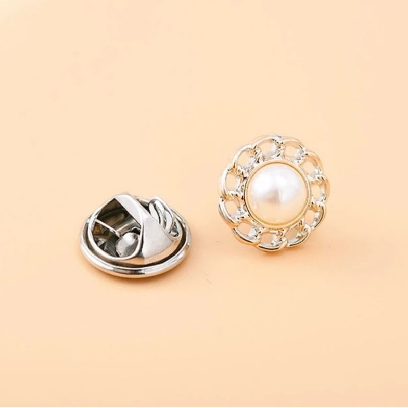 🎁Cài áo giả trai óng ánh