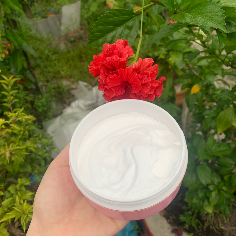 BODY MAKUP KHAN NƯỚC CẤP ẨM SÁNG DA hủ 150g