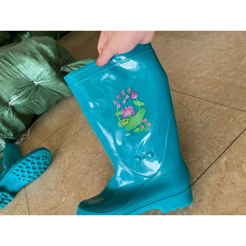 Ủng tàu hoa sen -loại 1 chất lượng cao đẹp