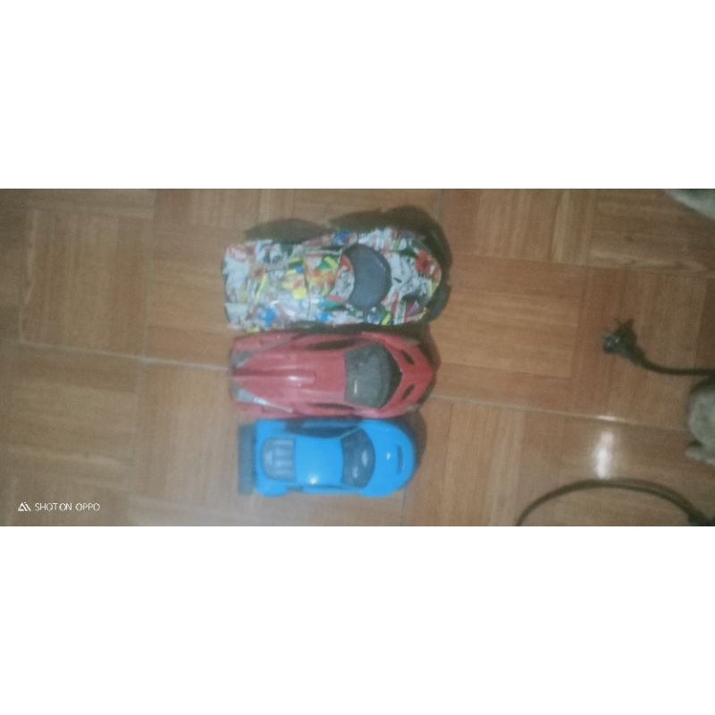 Ô tô điều khiển cũ