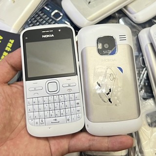 Điện thoại nokia e5 wifi 3g bảo hành 12 tháng chơi game java pin zin cũ sài 2-5 ngày kèm theo