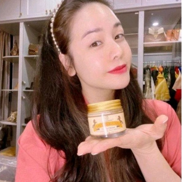 Kem dưỡng tái tạo da Dầu Ngựa HORSE OIL FACIAL CREAM Laura Sunshine Nhật Kim Anh 70gr