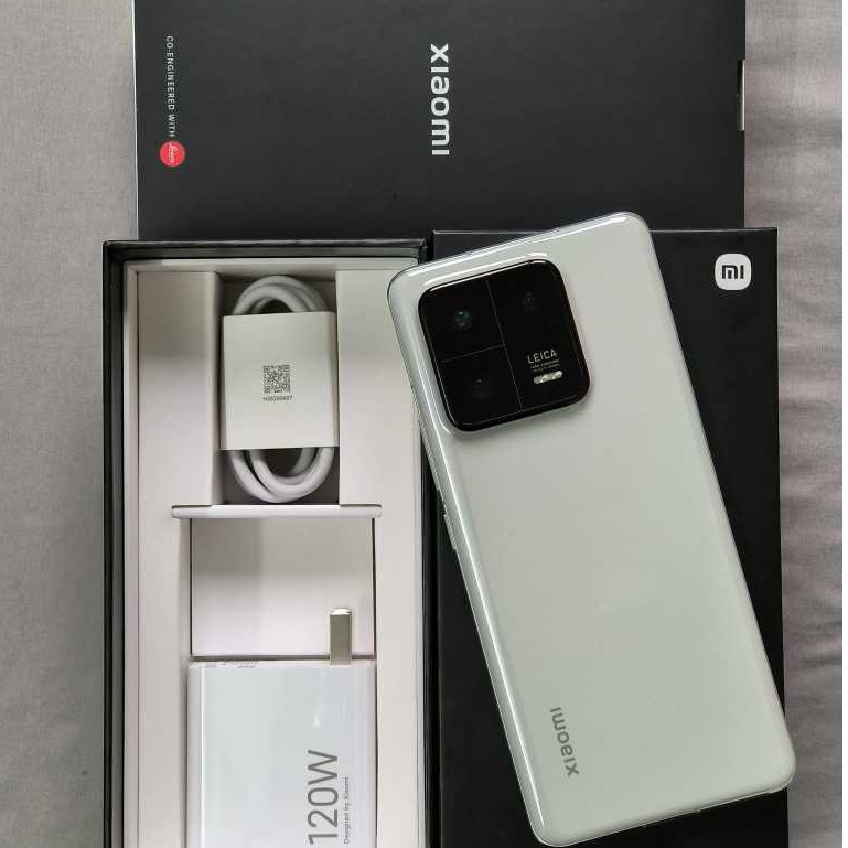 Điện thoại Xiao Mi 13pro | Pin 4820mAh Chip Snapdragon 8 gen 2 Màn hình 6.73 inch. Bảo Hành 1 Năm