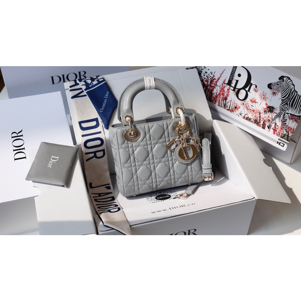 TÚI CD LADY SZ17 TAG VÀNG