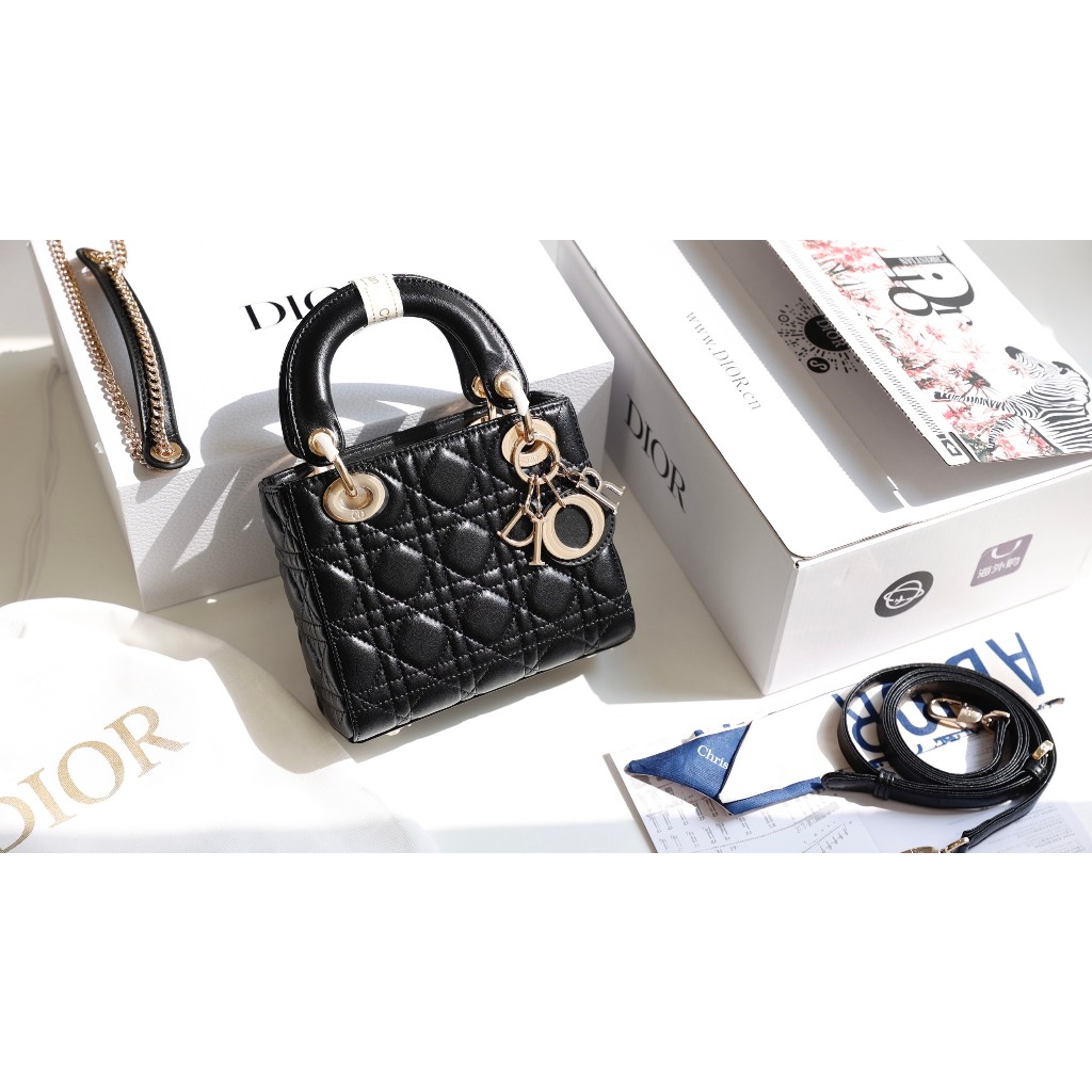 TÚI CD LADY SZ17 TAG VÀNG