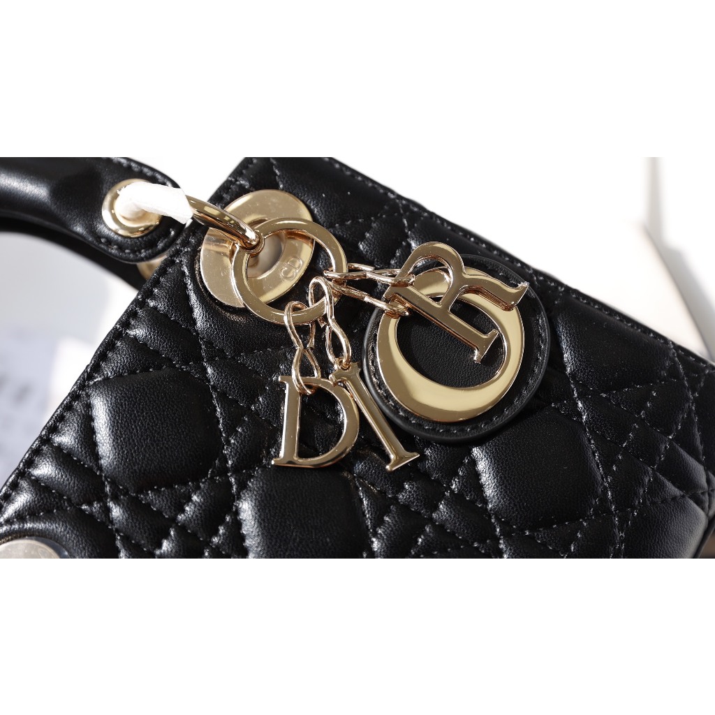 TÚI CD LADY SZ17 TAG VÀNG