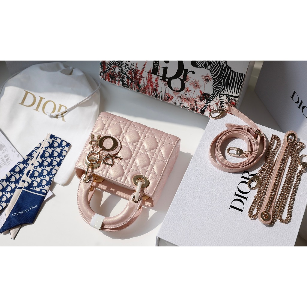 TÚI CD LADY SZ17 TAG VÀNG