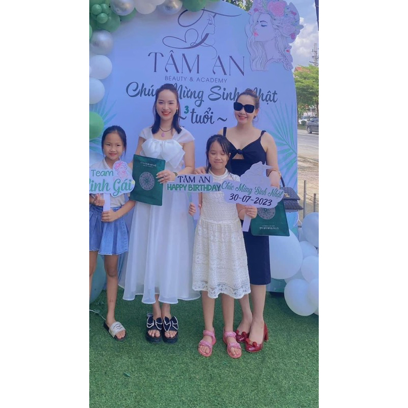 Đầm ren trắng cao cấp xuất xịn cho bé gái 12-50kg