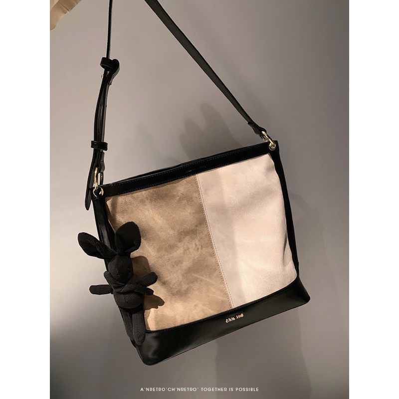 Túi tote 𝐂𝐡𝐢𝐨'𝟐𝐧𝐝 phong cách retro kèm charm