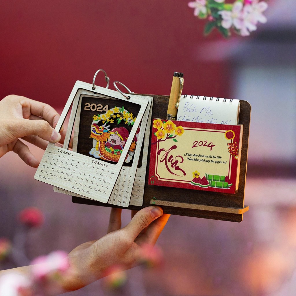 Lịch Gỗ Để Bàn 2024 Làm Từ Gỗ Công Nghiệp Họa Tiết Dễ Thương