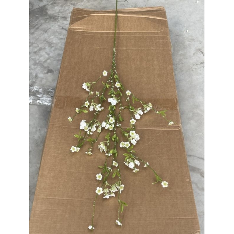 Cành tuyết mai nhân tạo