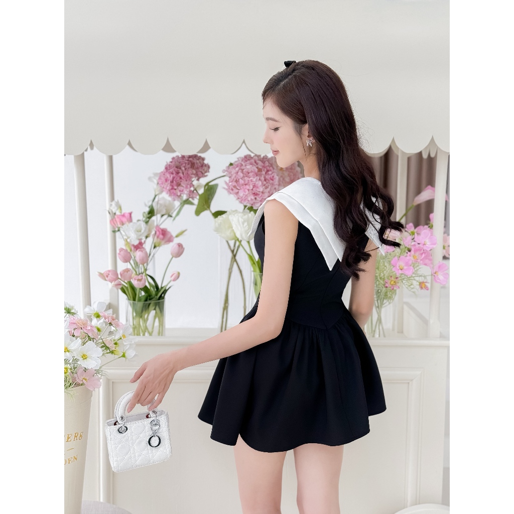 Váy đen phối cổ trắng Artemis dress