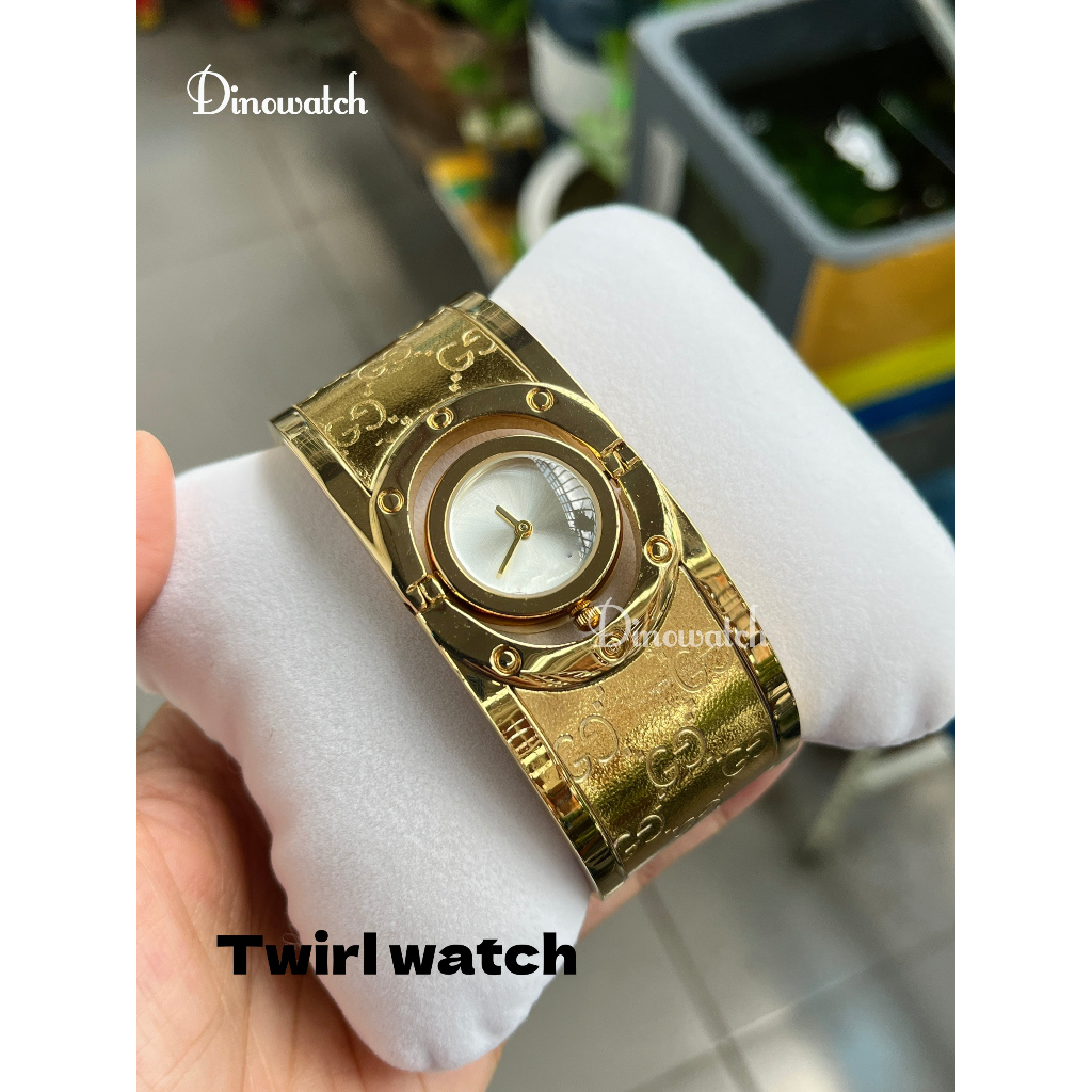 Đồng Hồ Nữ Twirl Gold Tone Bangle guchi YA112 Dây Thép Bọc Da Kiểu Lắc Tay , Size 36mm