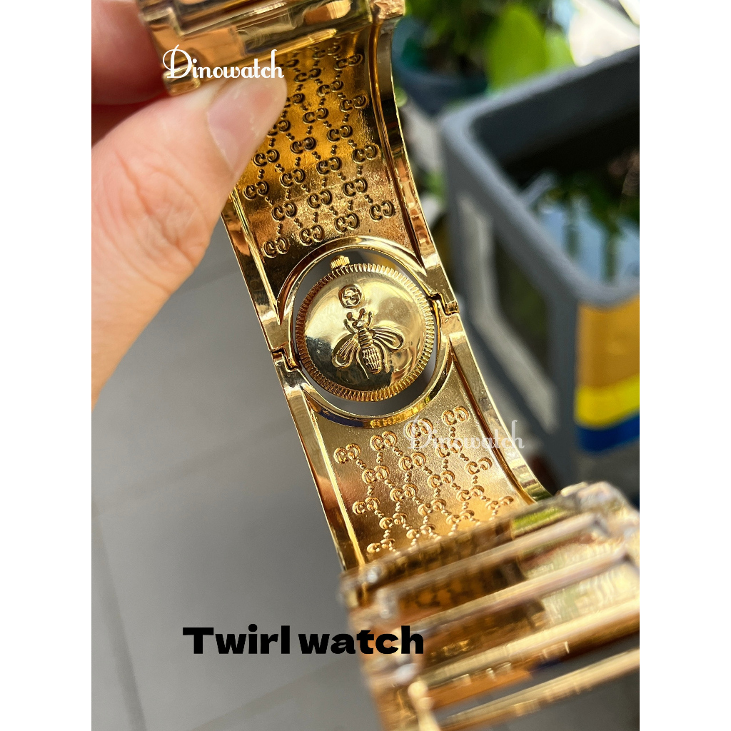 Đồng Hồ Nữ Twirl Gold Tone Bangle guchi YA112 Dây Thép Bọc Da Kiểu Lắc Tay , Size 36mm