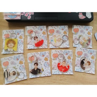 Móc khóa 2 mặt hình member BTS, mặt sau Bt21. Móc treo balo, túi, chìa khóa...