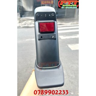 Dè sau xe max 3