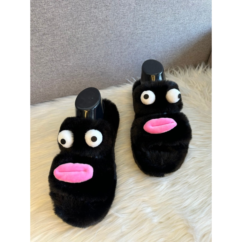 DÉP NỮ . dép lê .dép lông quai ngang gắn sticker mắt môi siêu cute